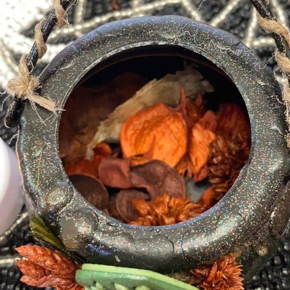 Cauldron autumn rustic lamp - Picture 12 of 12